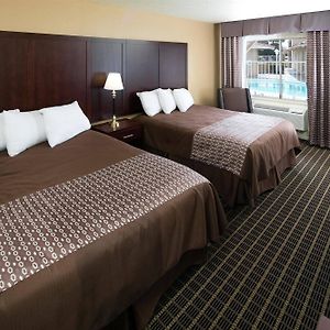 Junior Queen Suite Two Queen Beds Smoking